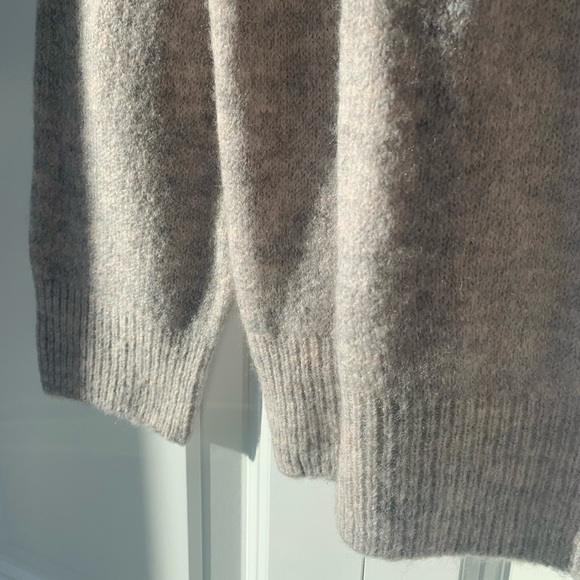 NWOT H&M Knit Sweater - Picture 3 of 12